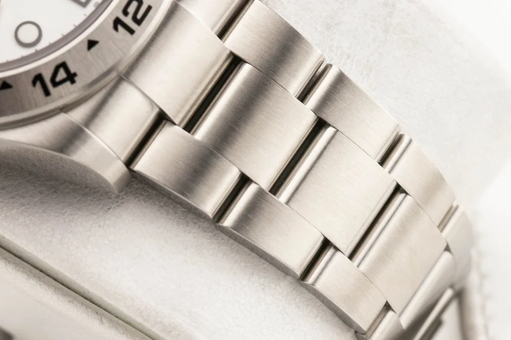 Detailed bracelet shot of superclone Rolex Explorer II 226570 polar dial model.
