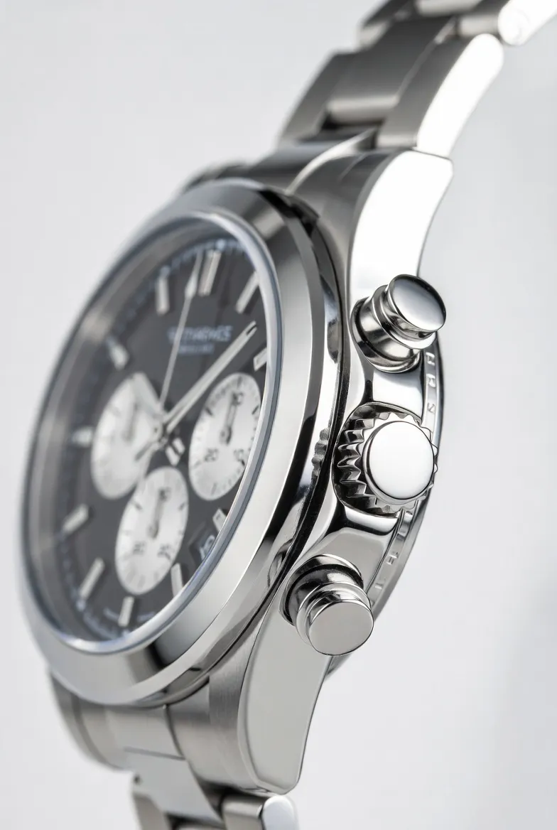 Macro detail of the ceramic tachymeter bezel on the BT Factory 2026 replica.