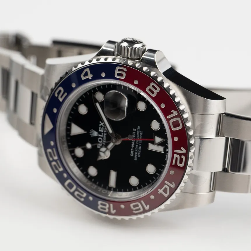 Superclone Rolex GMT-Master II Pepsi 126710BLRO featuring accurate red-and-blue ceramic bezel, black dial, and comfortable Jubilee bracelet for travel and daily use